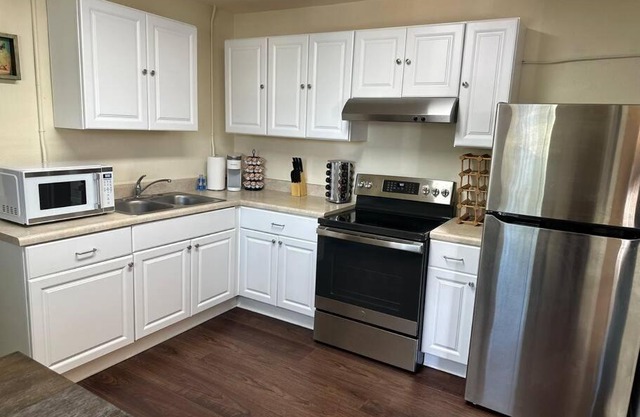 Walk to the Alamodome! Sleeps 6, Pet Friendly