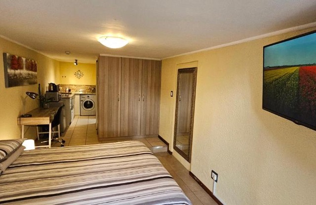 Walters Lane Economy Apartment 1 - No Loadshedding