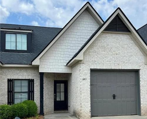 War Eagle Landing a 4BR and 3BA Family-Friendly Auburn Retreat