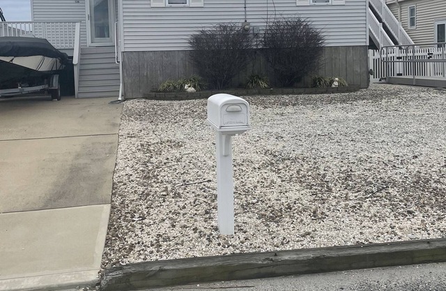 Waterfront 3 bedroom with dock