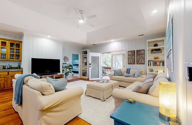 Water-view house with beach access, large decks, outdoor fireplace, games, dock