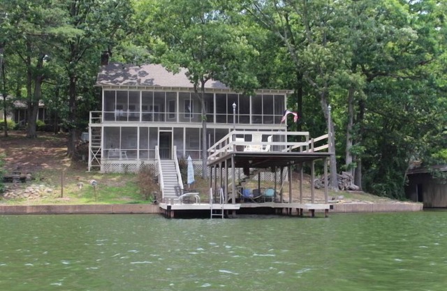 Waterfront Cabin / Clean Water / Jump from the top / Espacio para familia numerosa / pesca