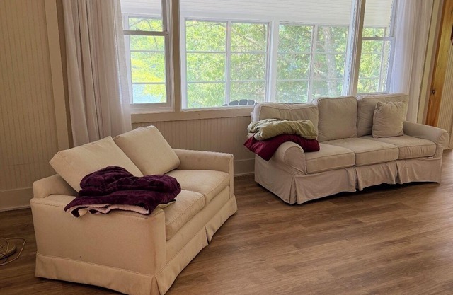 Waterfront Charming Muskoka Cottage