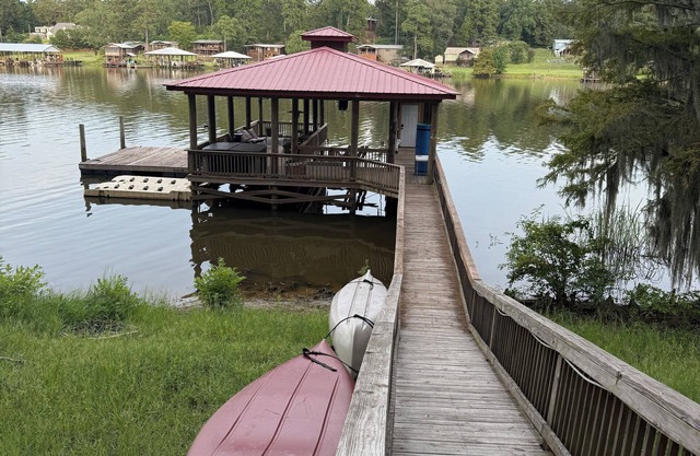 Waterfront Escape on Toledo Bend