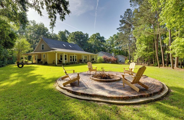 Waterfront Home w/ Fishing Dock in Tallahassee!
