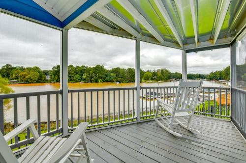 Waterfront Lake Norman Cabin with Screened Porch!
