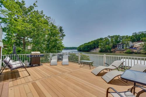 Waterfront Lake of the Ozarks Retreat with Deck