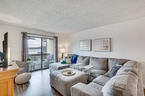 Waterfront Lake Ozark Condo with Access To 2 Pools