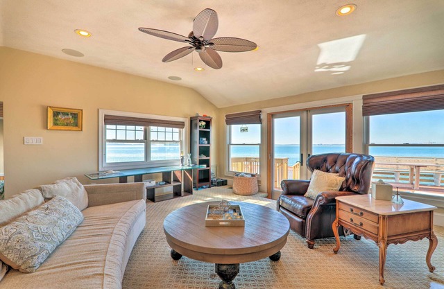 Waterfront Retreat w/ Deck ~ 7 Mi to Boston!