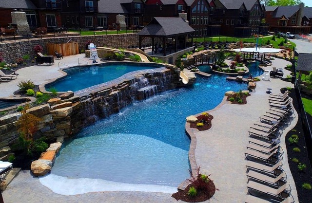 WaterMill Cove Resort 8Bed Lakefront Lodge 2 miles to SDC HUGE POOL