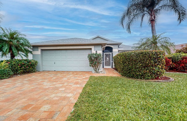 Waterside casa w / piscina privada cubierta y patio - campos de golf!