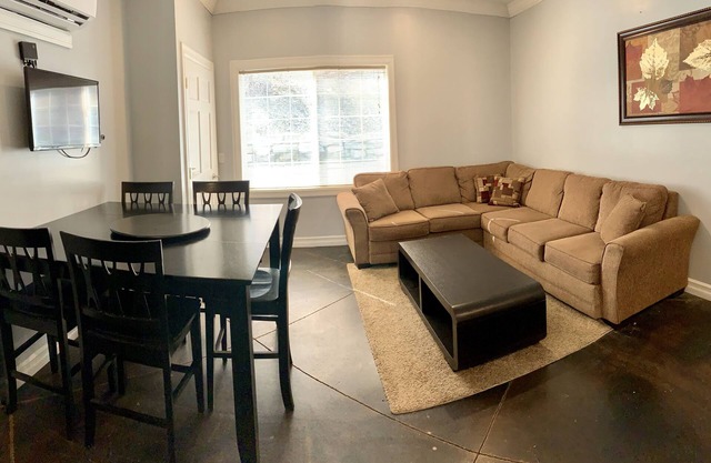 Suites de 3 dormitorios Watkins Glen, unidad 3