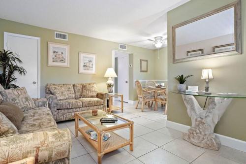 Waves 16 1 Bedroom Paradise with Heated Pool in