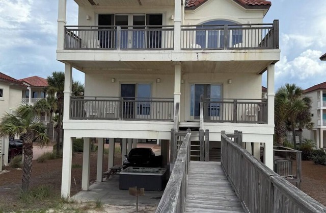 Welcome to Jack Henry's Hideaway!