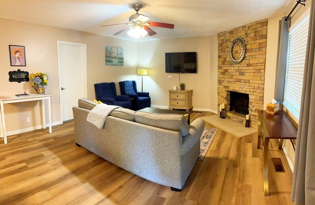 Welcome to Lucky Duck Lodge – Your Lake Texoma Retreat!