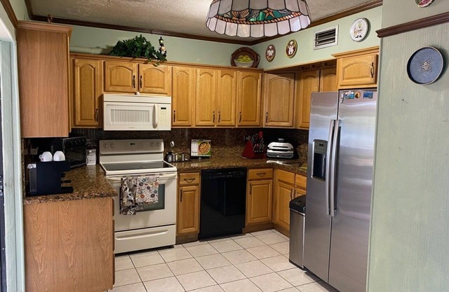 ¡BIENVENIDO A MIAMI Y DESCANSA EN CASA MARIA < 4 Mi de MIA!