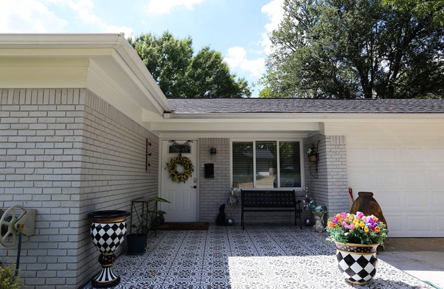 Welcome to our lovely 3bedroom house located 11mins away fr entertainment center