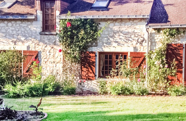 Alojamiento de 4 habitaciones en Parcay les Pins