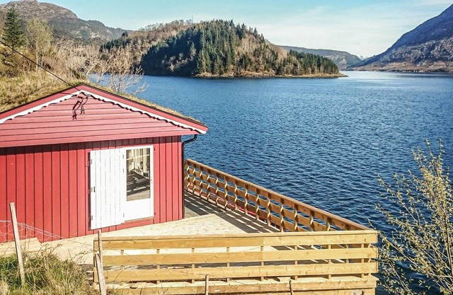 Alojamiento de 4 habitaciones en Hyllestad