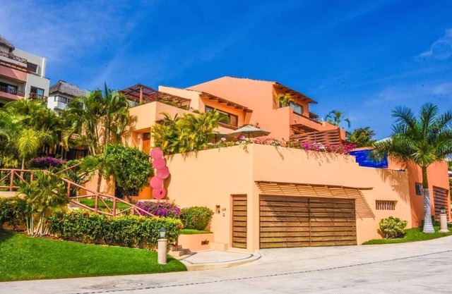 Welcome to your home in Beautiful Punta Esmeralda, ready to relax and have fun?