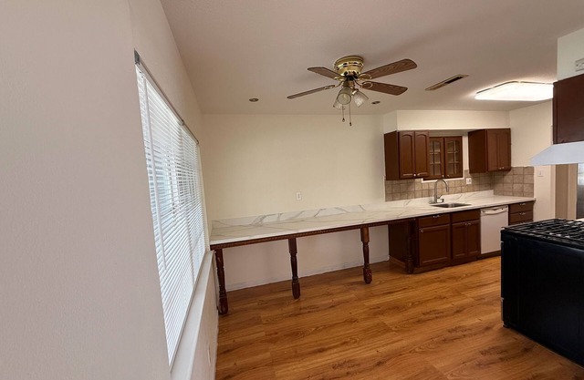 Welcoming 3-bedroom house in Fremont Near Everything