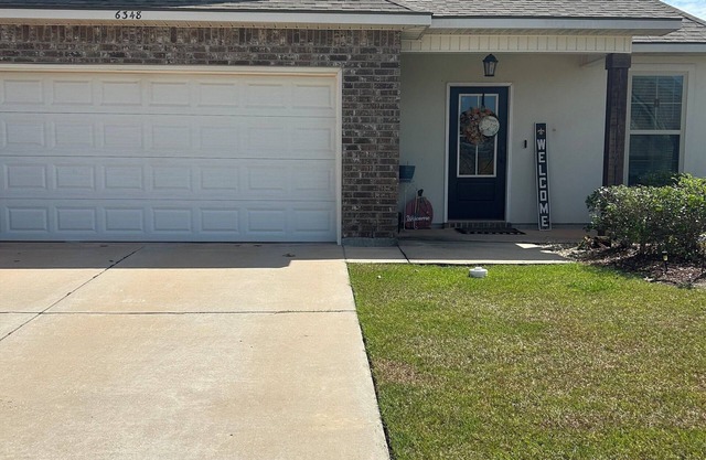 Welcoming 4-bedroom house with AC in charming Gonzales