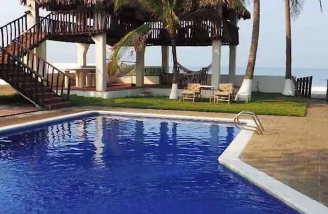 Welcoming 5-bedroom house with AC in Amatecampo