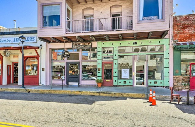 Welcoming Jackson Abode: Wine, Dine & Shop!