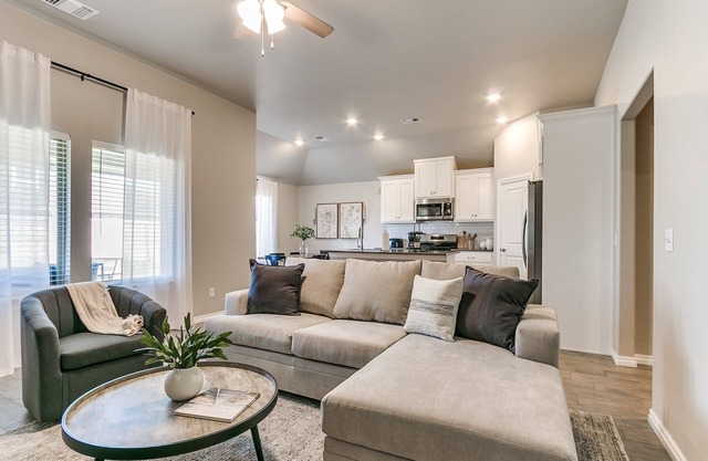 Welcoming Welling: A Family-Friendly Gated Getaway