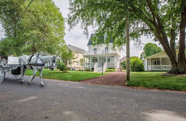 West Cape May Beautiful Home Rooftop Deck Sleeps 16