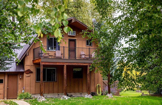Heart Rock River Retreat