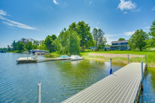 Wet Feet Retreat Year-Round Cabin in Frederic
