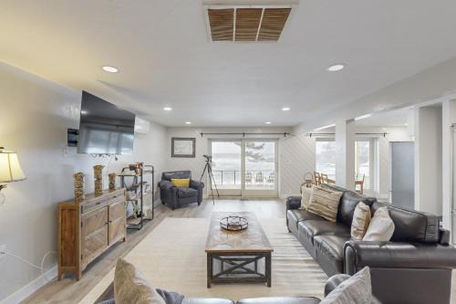 Whale Watchers -Lower