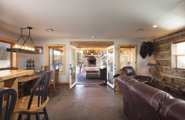 Wheel House Getaway Cabina.