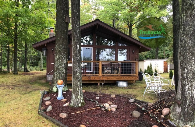 WHEELER LAKE HOUSE (Kalkaska, MI): Capacidad para 7 personas, 3 botes incluidos, Lago tranquilo