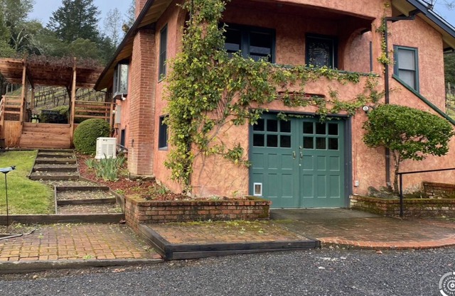 Wine Country Home Located in Dry Creek Valley