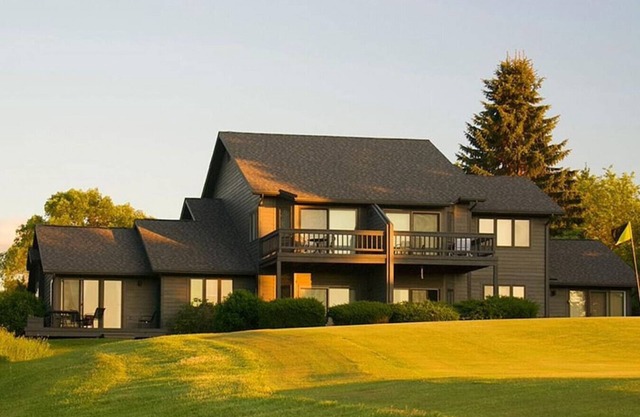 Winter adventures and remote work hideaway