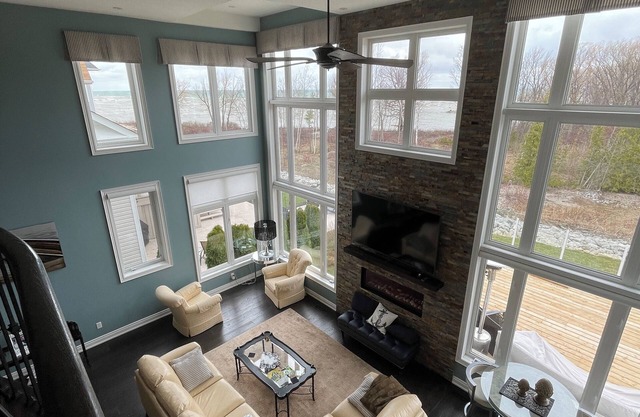 Winter Wonderland Scenic Cross country/ Walking Trails OR Downhill Skiing