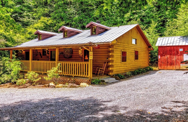 Wolf Ledge Cabin at Ponderosa