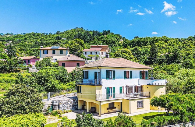 Maravillosa casa de vacaciones privada para 14 personas con WIFI, TV y patio