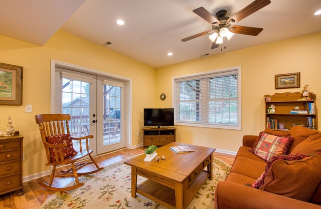 Wonderful lower-level home close to the lake with private entrance, WiFi, AC