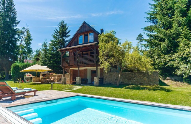 Casa de vacaciones privada con WIFI, piscina privada, TV, terraza, vista panorámica, aparcamiento