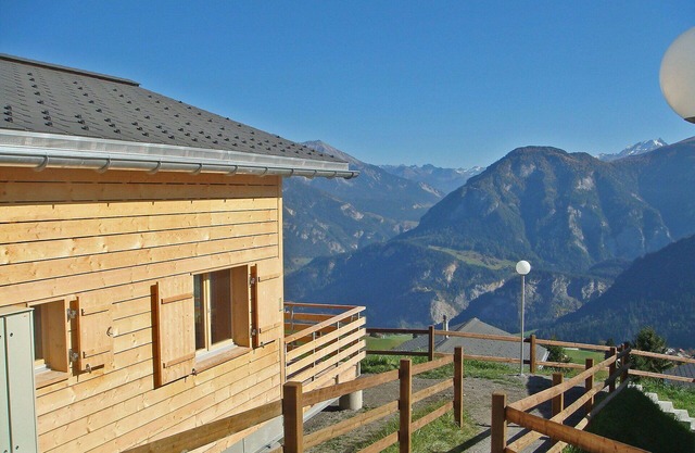 Maravillosa casa de vacaciones privada con WIFI, TV, terraza, mascotas permitida y vista panorámica