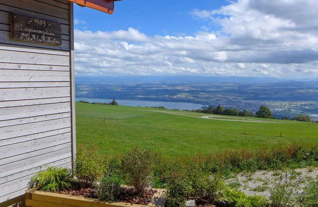 Preciosa casa de vacaciones privada para 6 personas con WIFI, mascotas permitida y vista panorámica