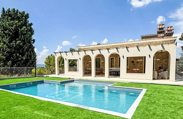 Estupenda casa de vacaciones privada para 24 personas con WIFI, piscina privada, A/C, TV y patio