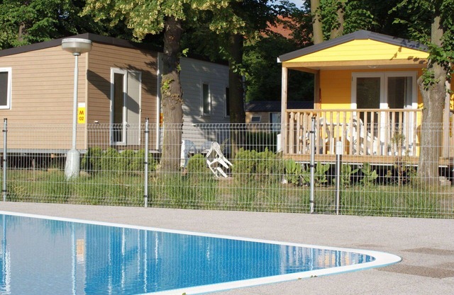 Preciosa casa de vacaciones privada con WIFI, piscina, terraza, mascotas permitida y aparcamiento