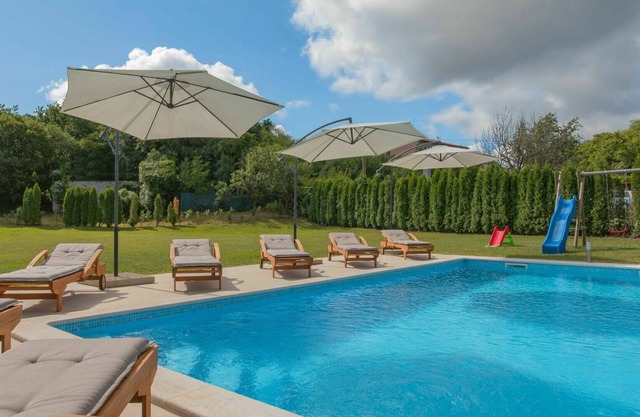 Maravillosa casa de vacaciones privada con piscina privada, WIFI, A/C, TV, terraza y aparcamiento