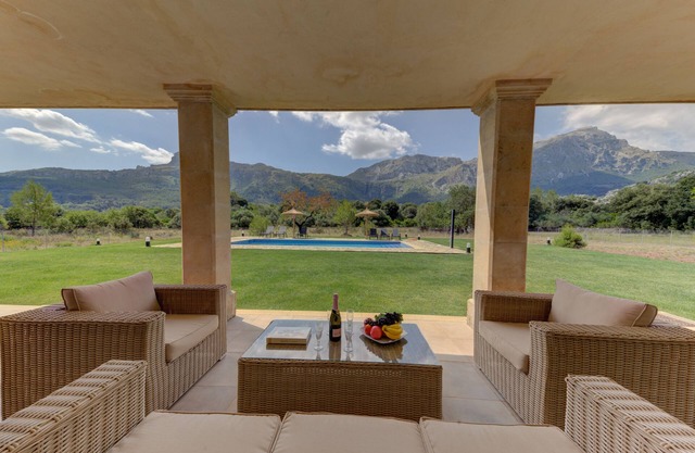 *MARAVILLOSA SITUACIÓN, MUY TRANQUILA Y CON ASOMBROSAS VISTAS DE LAS MONTAÑAS ,