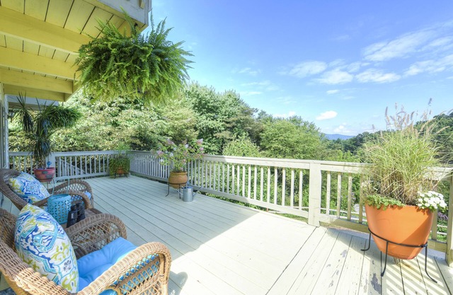 Maravillosas vistas, cubierta envolvente, 4 dormitorios, mayo de descuento