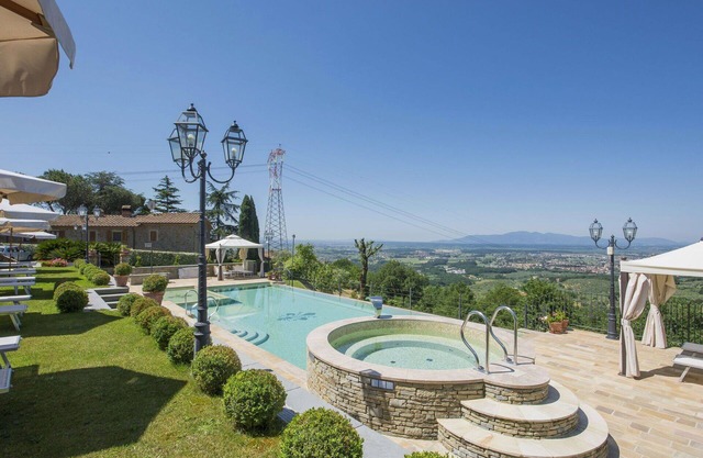 Preciosa casa de vacaciones para 4 personas con piscina, A/C, WIFI, TV y vista panorámica